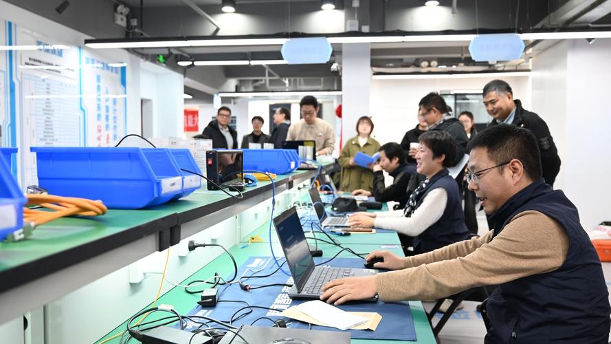 智慧賦能，匠心護航——記“高效運維，匠心服務”校園網絡運維技能大賽圓滿落幕